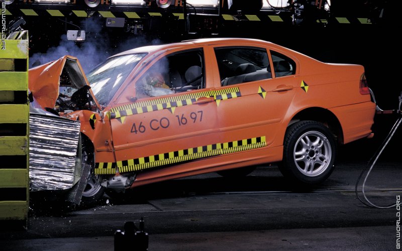 Bmw 3 e46 crash test #2
