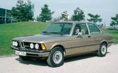 01 - 320i E21 3P (1975)